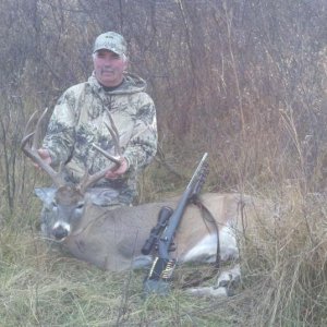 Dad's nice western SD whitetail. 140" Gross B&C with 12" G2 (4x5)