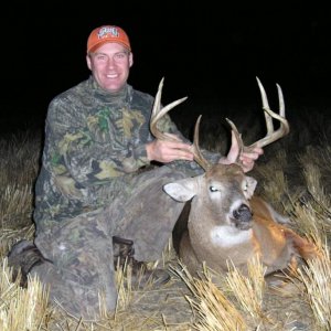 2004 Black Powder Buckhttp://www.eastmans.com/forum/album.php?albumid=240&attachmentid=6017 2