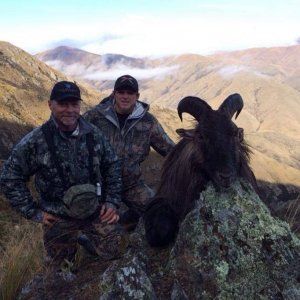 The Utah boys with another great 12 inch Bull Tahr.