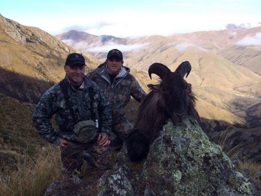 The Utah boys with another great 12 inch Bull Tahr.